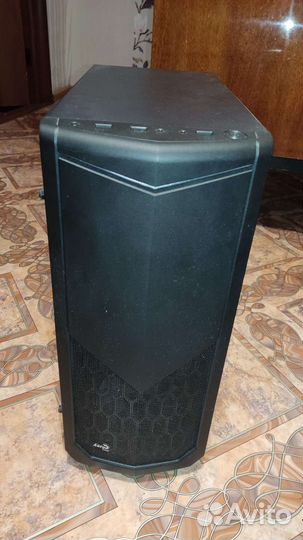 Корпус для пк Aerocool Tomahawk-A