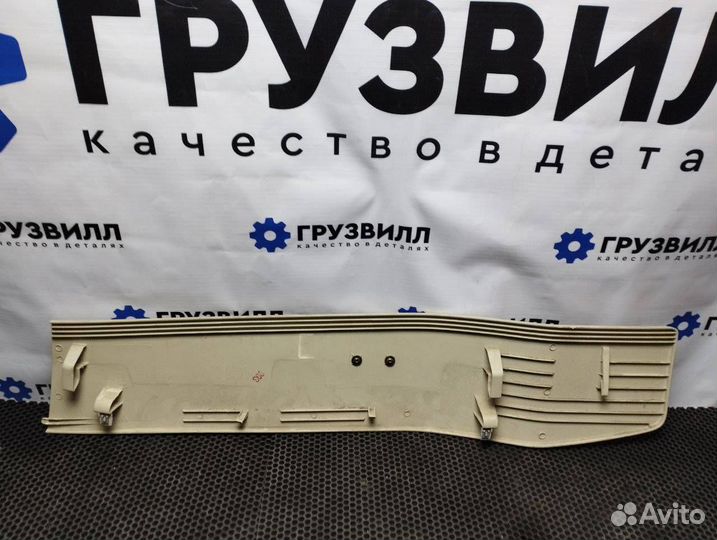 Накладка декоративная салона левая Volvo FH4