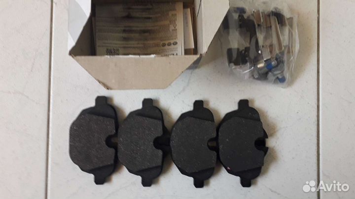 Колодки тормозные задние BMW 34216885451