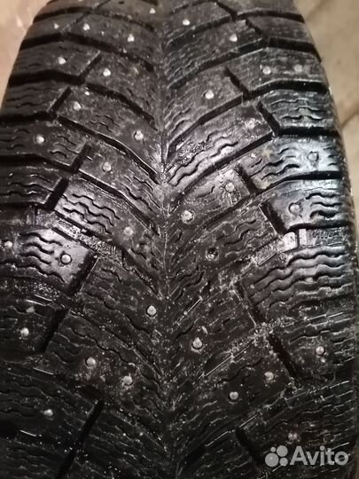 Michelin X-Ice North 4 205/55 R16