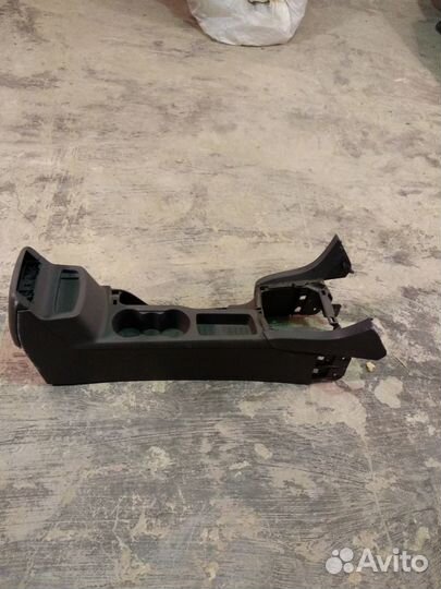 Консоль центральная ford focus II (2009г.в)