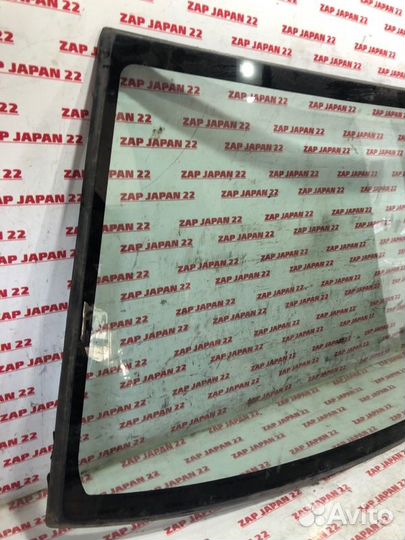 Стекло лобовое Mitsubishi Pajero Io H77W 4G94 2004