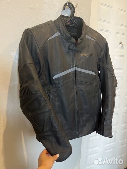 Мотокуртка кожаная 54 размера