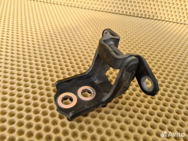 Петля двери передняя левая Infiniti M37 M25 M56