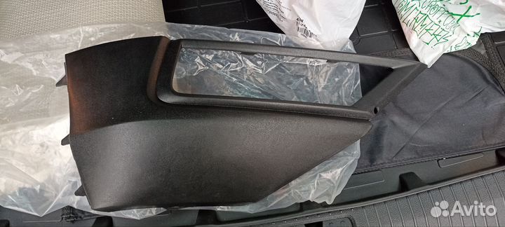 Рамка противотуманной фары Tiguan 2