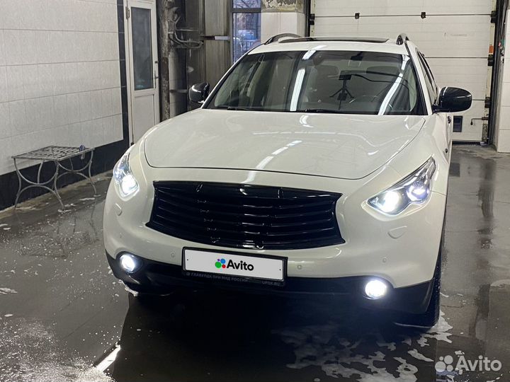 Infiniti QX70 3.7 AT, 2013, 140 000 км