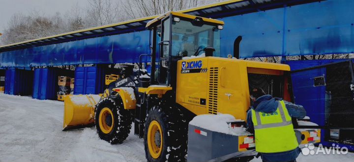 Фронтальный погрузчик XCMG LW330RU, 2023