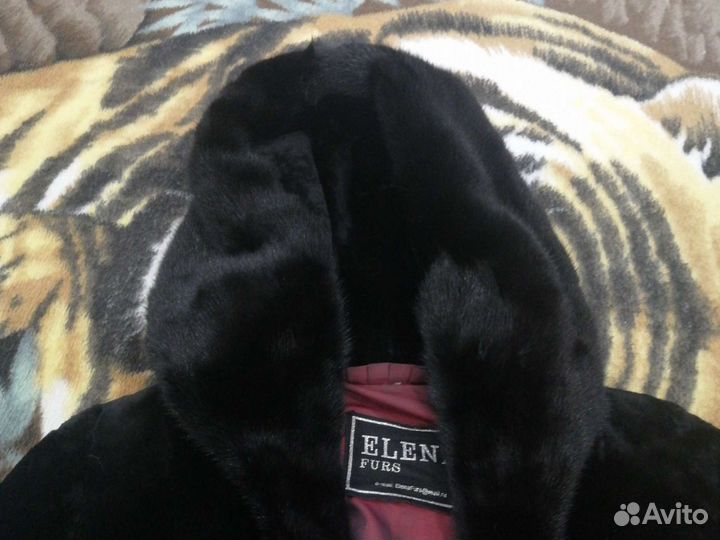 Шуба мутоновая с норковым капюшоном