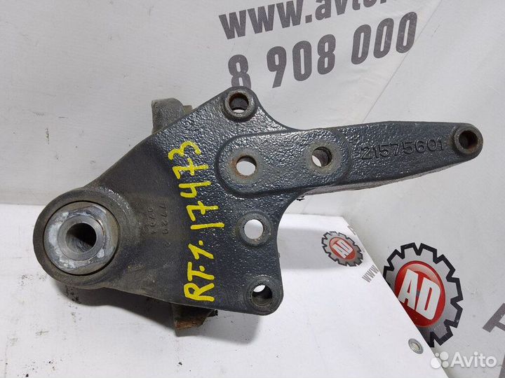 Кронштейн крепления передней рессоры правый Renaul