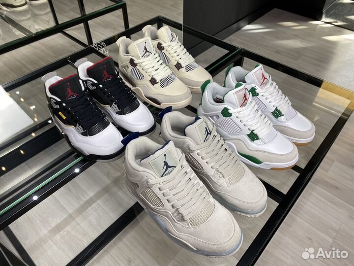 Кроссовки Nike Air Jordan 4 Retro Lux