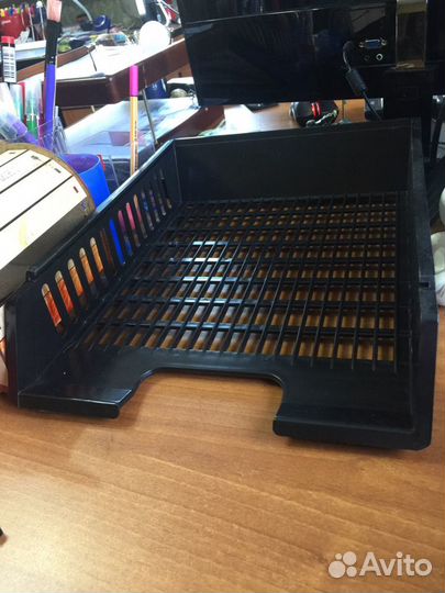 Лоток для бумаг на стол. Канцтовары