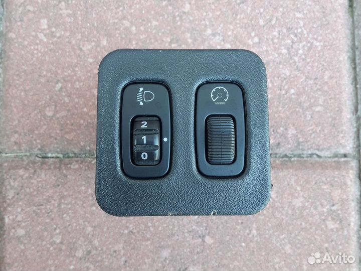 Блок управления корректора фар Mitsubishi Lancer 9