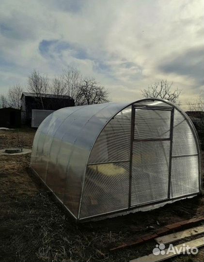 Теплица из поликарбоната