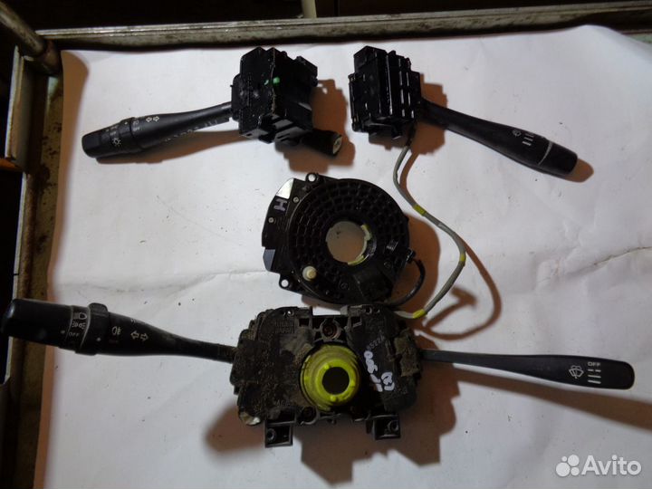 Ниссан нп300 Подрулевой переключатель