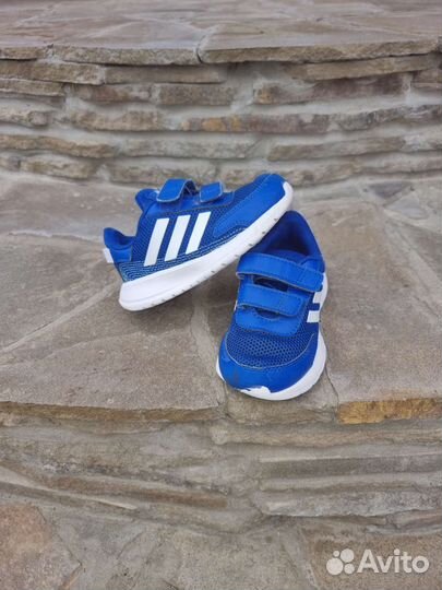Кроссовки adidas