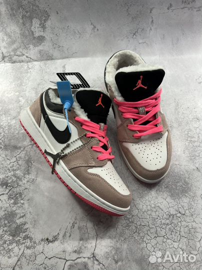 Кроссовки Nike зима