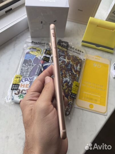 iPhone 8 Plus, 64 ГБ