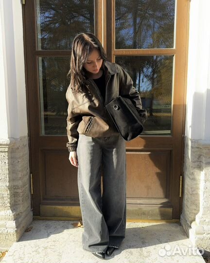 Коричневый бомбер