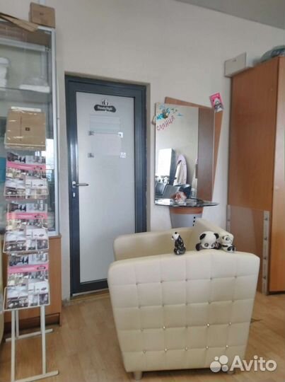 Кресло в холл для салона красот