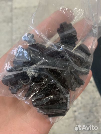 Защелка вытяжки