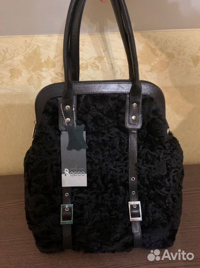 Сумка из натуральной кожи и каракуля