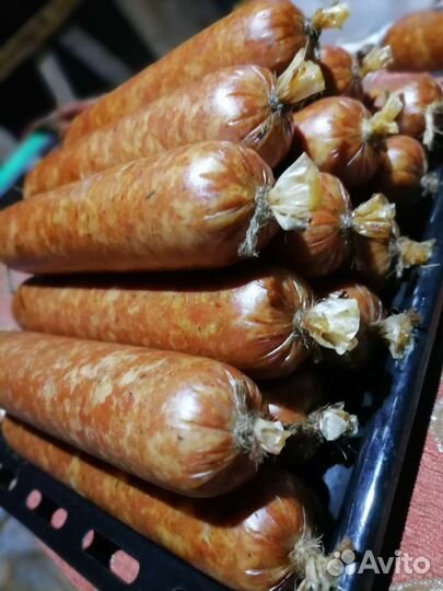 Домашняя колбаса копчено- вареная