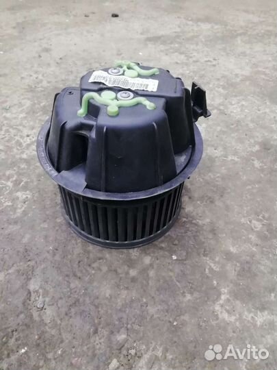 Моторчик печки Renault Duster