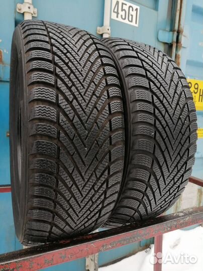 Pirelli Winter Cinturato 215/50 R17 95H