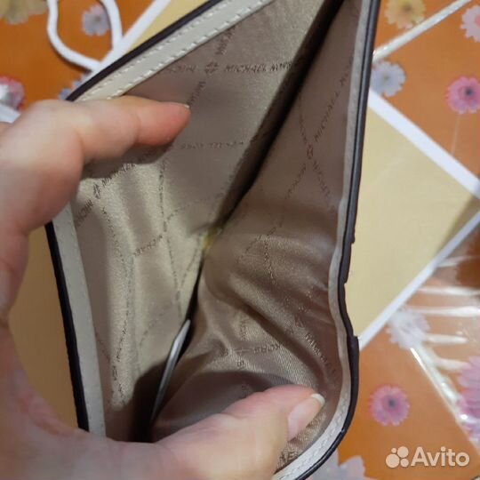 Обложка на паспорт michael kors ориг. 2шт \2цвета