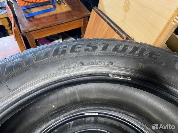Bridgestone Ice Cruiser 7000 215/60 R17