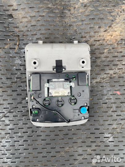 Плафон салона,Очечник Toyota Crown S200 GWS204