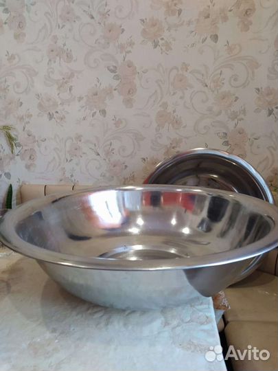 Тазы большие из нержавеющей стали