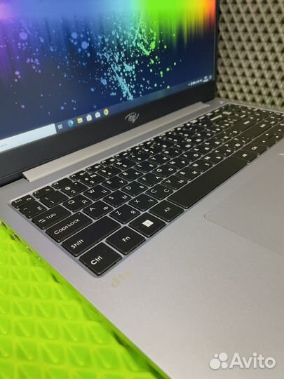 Ноутбук Itel spirit 2 I3 8+256Gb Как Новый