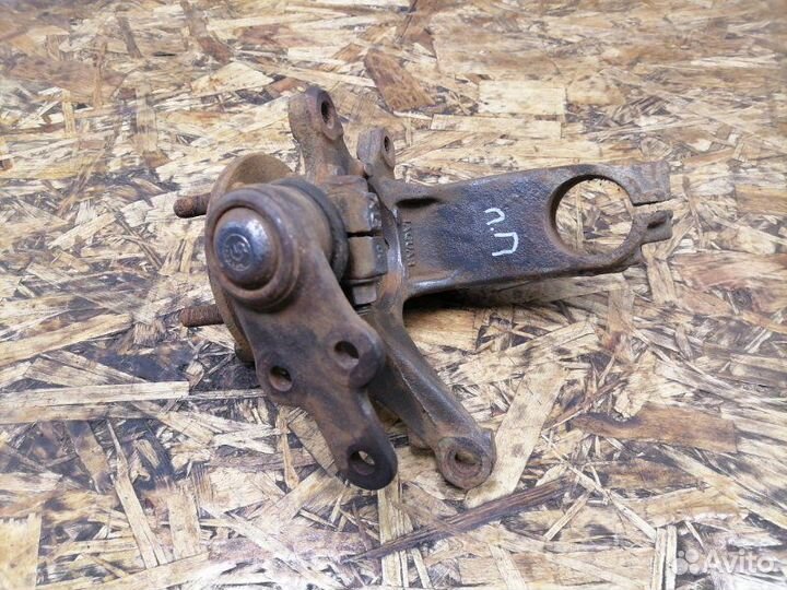 Кулак поворотный передний правый Jaguar X-Type