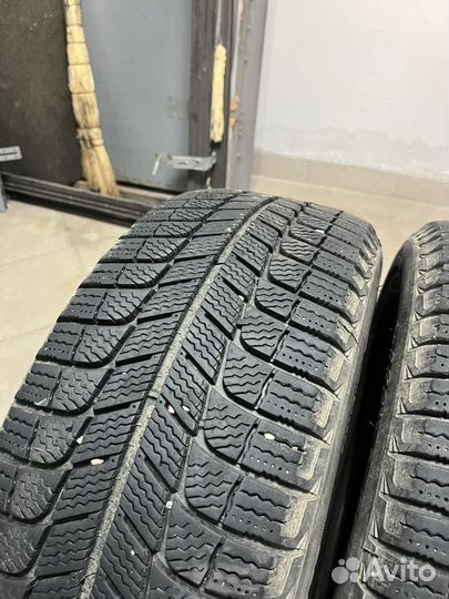 Michelin X-Ice 3 205/55 R16 94H