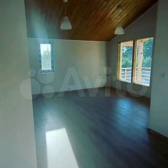 Дом 54 м² на участке 9,5 сот.