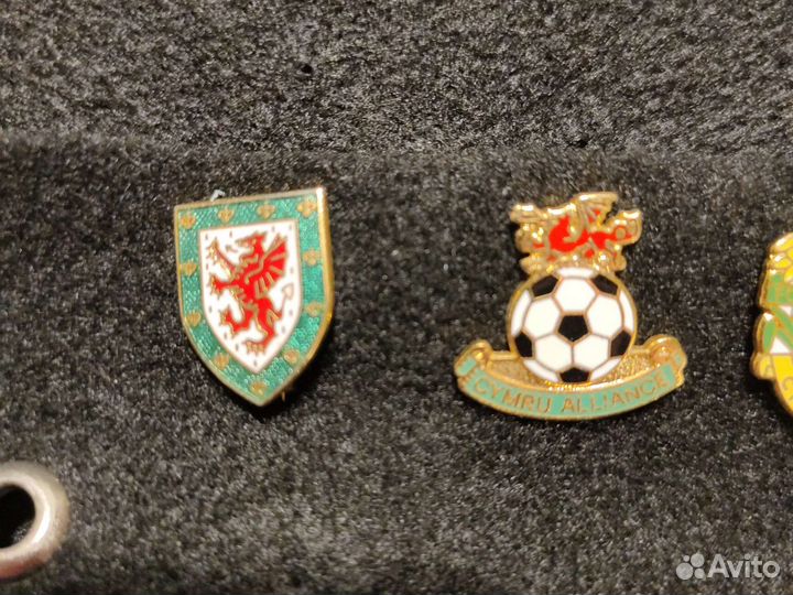 Знаки Федерации футбола Уэльса