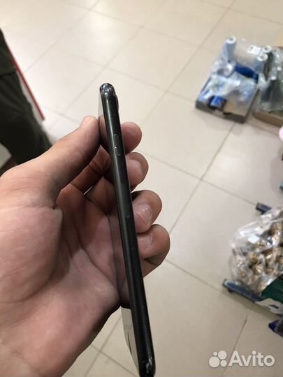 iPhone X, 64 ГБ