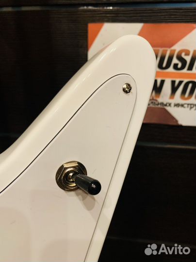 Электрогитара Explorer