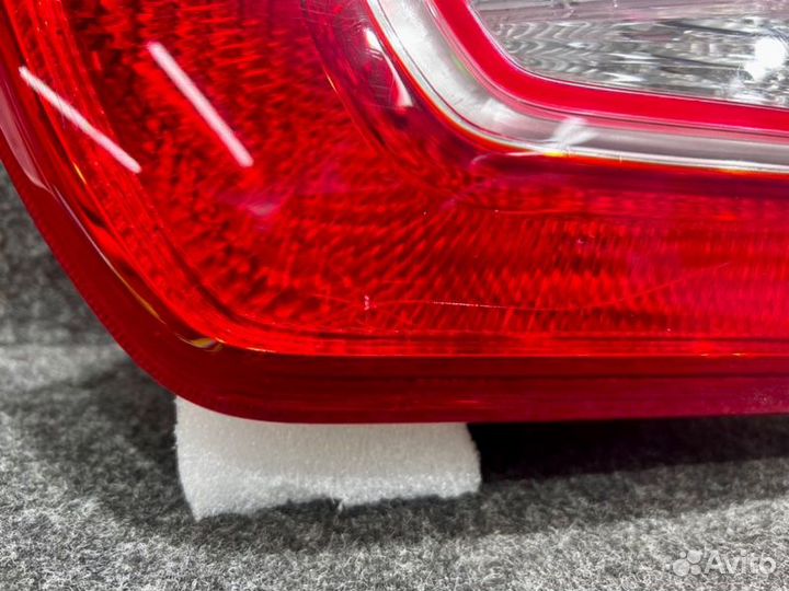 Фонарь в крышку багажника задний правый Kia