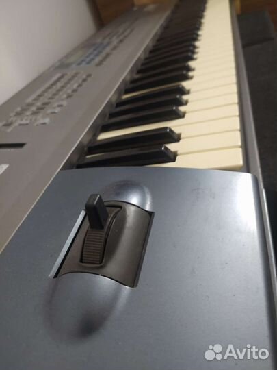 Синтезатор korg IX300