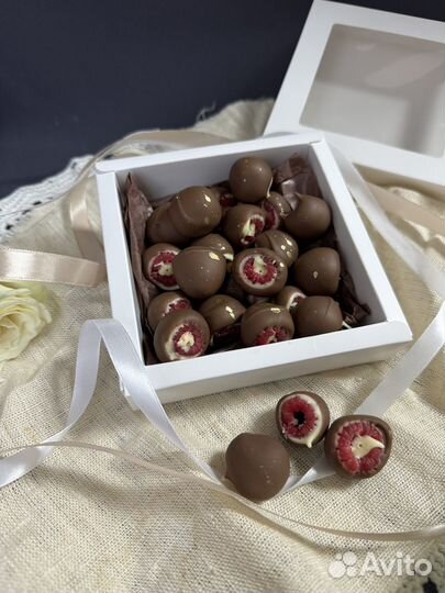 Малина в шоколаде