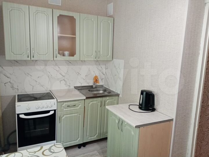 2-к. квартира, 43 м², 1/3 эт.