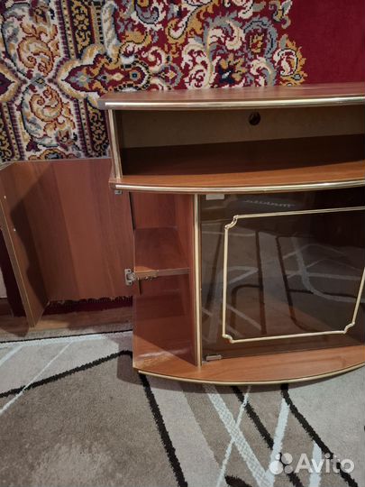 Тумба под телевизор