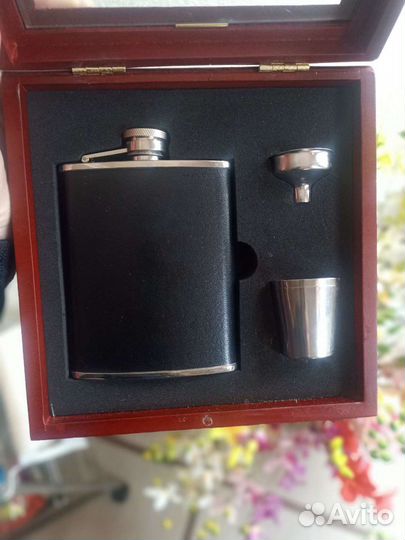 Подарочный набор фляжка