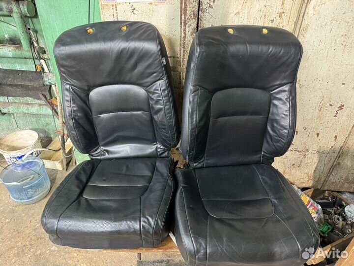 Продам сидения тойота ленд крузер 200