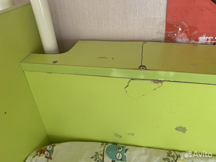 Трехярусная детская кровать