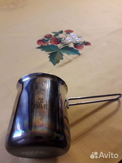 Кастрюли и другая посуда из нержавеющей стали