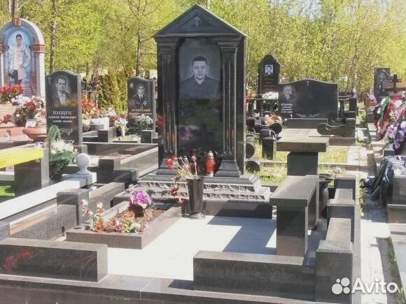 Памятники из гранита на могилу