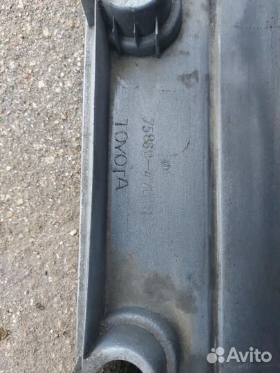 Накладка на порог левая Toyota Prius 3 ZVW30